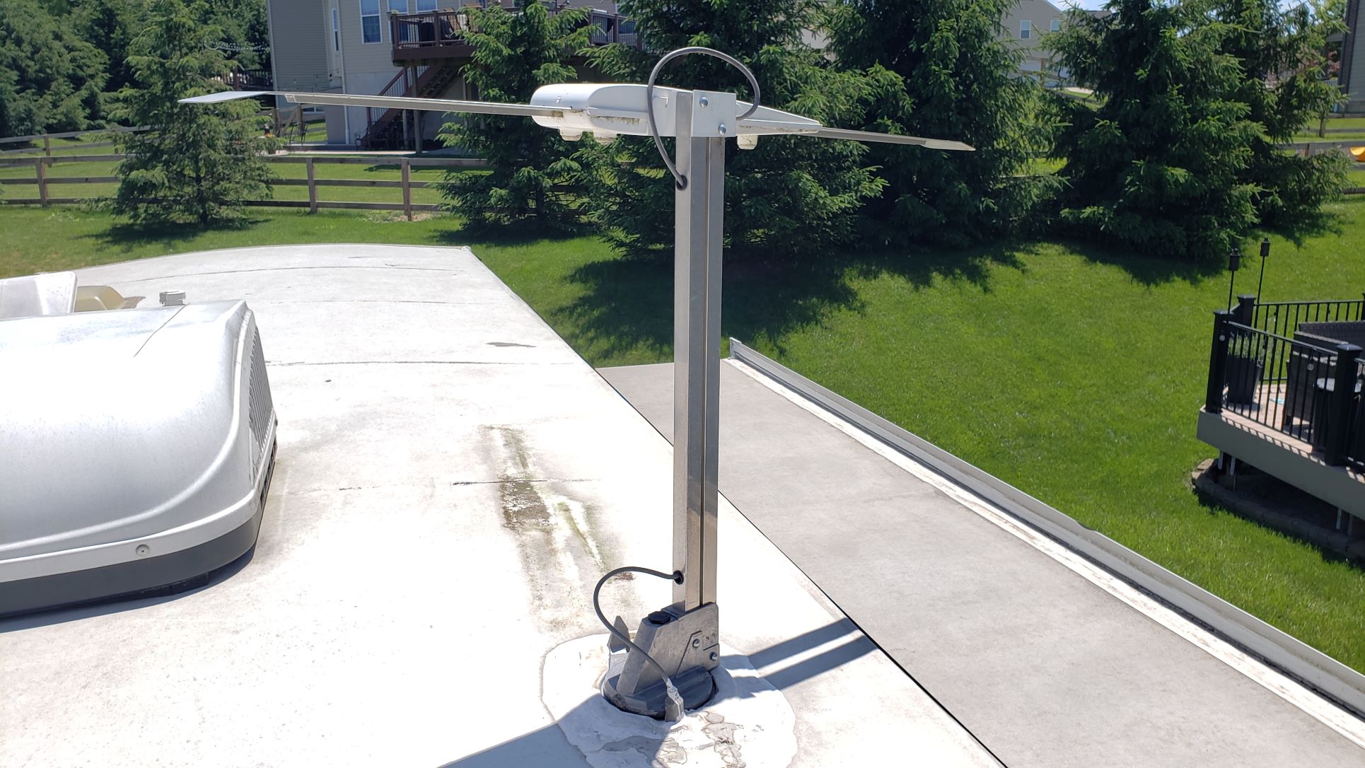 How to Replace an RV Radio Antenna